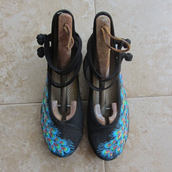 Handmade Embroidered Peacock Asian Motif Platform Shoes - Picture 1 of 6